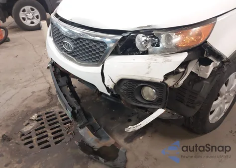 2011 Kia Sorento Lx z USA, uszkodzony, nr VIN 5XYKT4A16BG012536
